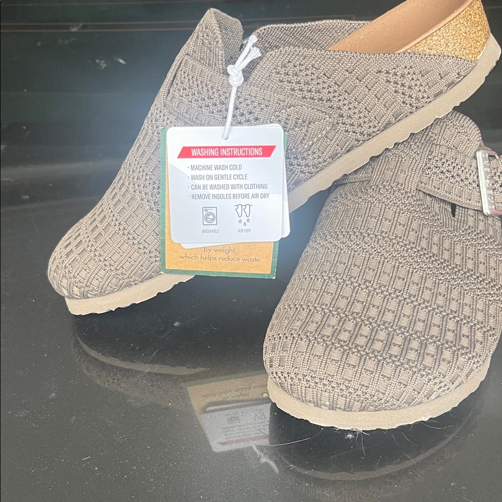Skechers Brown Textured Women's Loafers